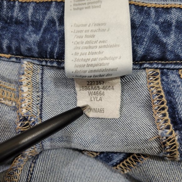 PAIGE High Rise Straight Crop Raw Hem Two Tone Denim Jean in Lyla - Picture 12 of 12